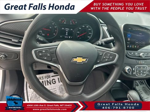 Used 2022 Chevrolet Malibu LT FWD image 14