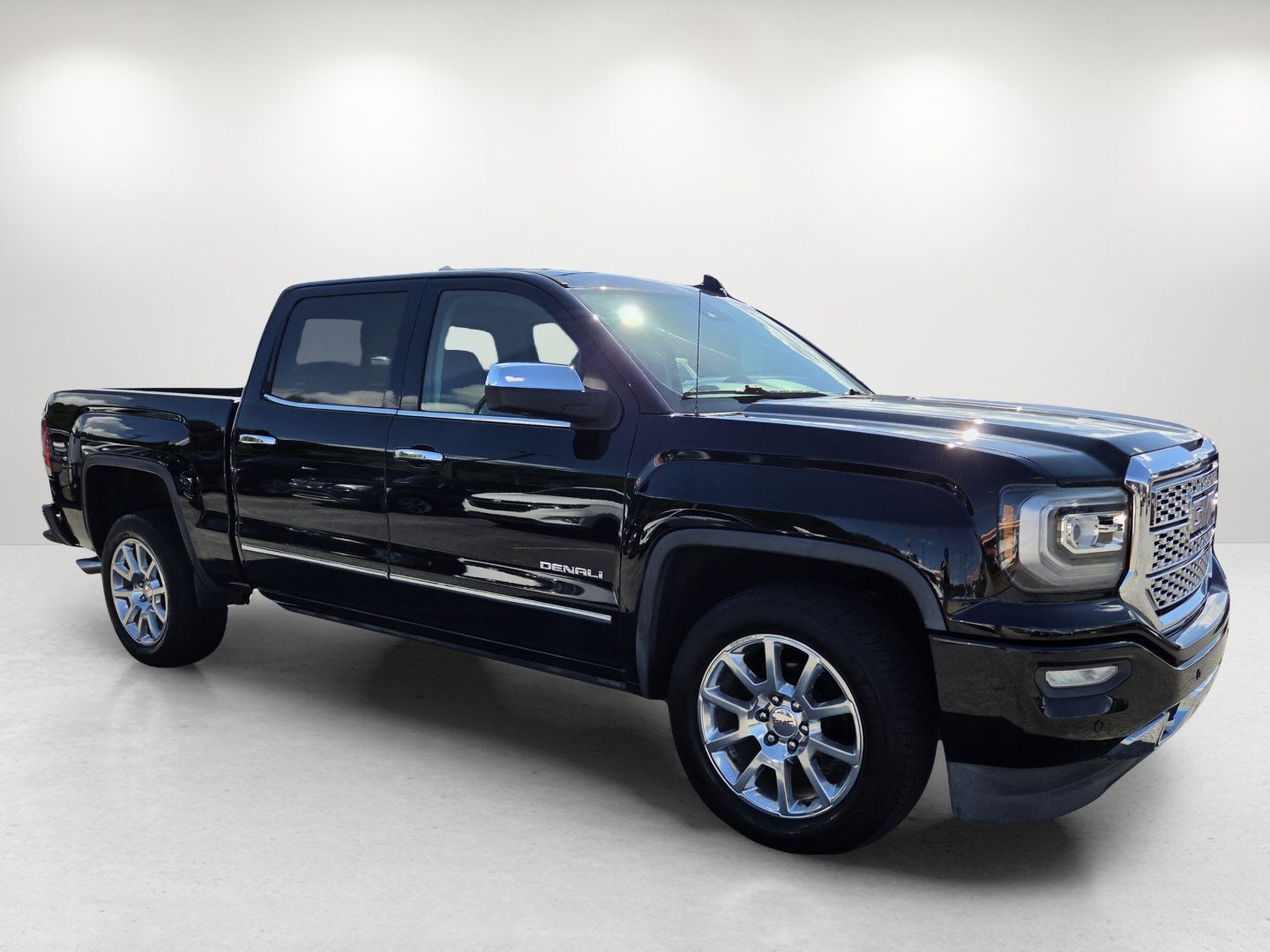 Used 2016 GMC Sierra 1500 Denali w/ Enhanced Driver Alert Package RWD image 3