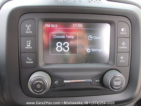 Used 2016 Jeep Renegade Latitude AWD/4WD image 30
