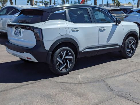 New 2026 Nissan Kicks SV FWD image 2