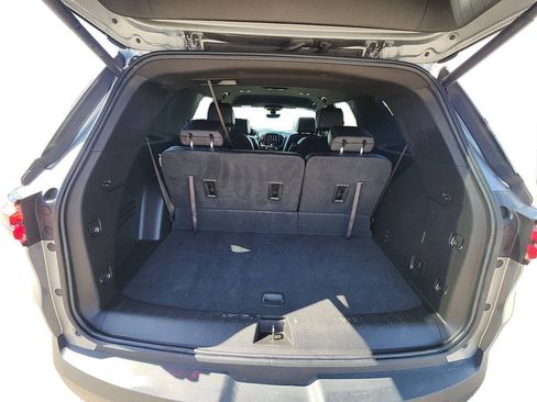 Used 2023 Chevrolet Traverse RS AWD/4WD image 11