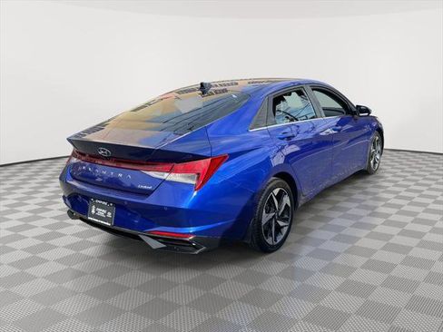 Used 2023 Hyundai Elantra Limited w/ Winter Weather Package image 6