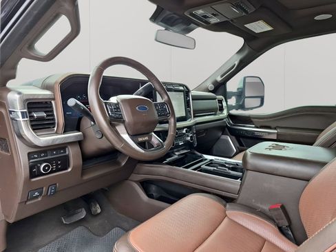 Used 2023 Ford F350 King Ranch w/ Chrome Package image 31