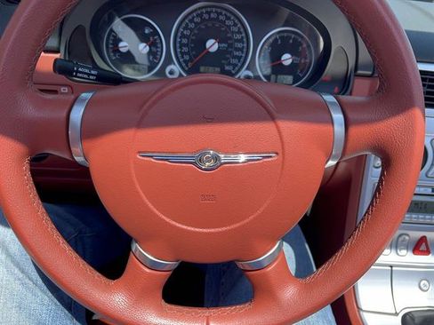 Used 2007 Chrysler Crossfire Limited RWD image 16