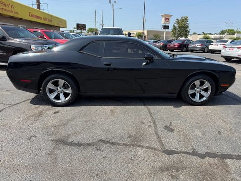 Used 2016 Dodge Challenger SXT RWD image 2