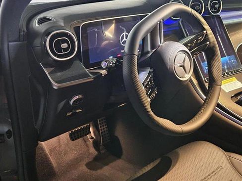 New 2025 Mercedes-Benz GLC 300 image 3