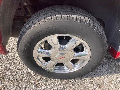 Used 2004 GMC Envoy SLE w/ Preferred Equipment Group image 13