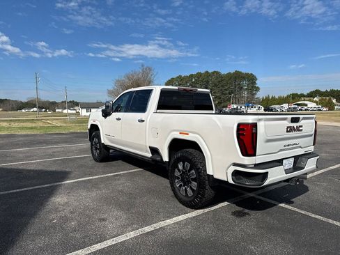 Used 2025 GMC Sierra 2500 Denali w/ Denali Reserve Package image 10