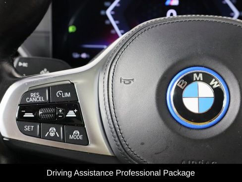 Used 2023 BMW i4 eDrive40 w/ M Sport Package image 8