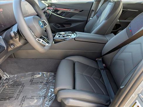 New 2026 BMW i5 eDrive40 w/ M Sport Package RWD image 4