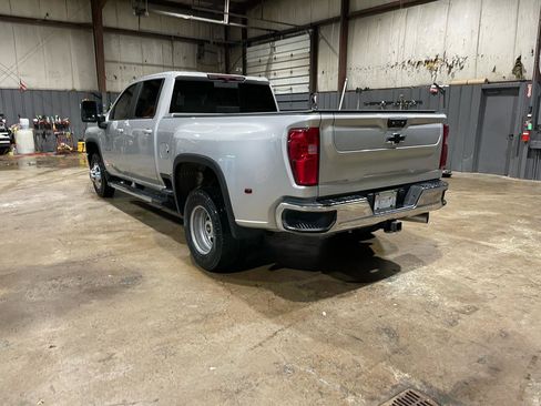 Used 2022 Chevrolet Silverado 3500 LT w/ Convenience Package image 7