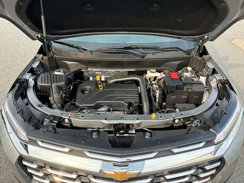 Used 2026 Chevrolet Equinox LT w/ Convenience Package II FWD image 30