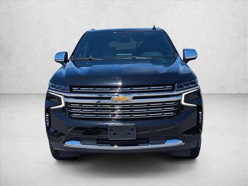 Used 2024 Chevrolet Suburban Premier AWD/4WD image 2