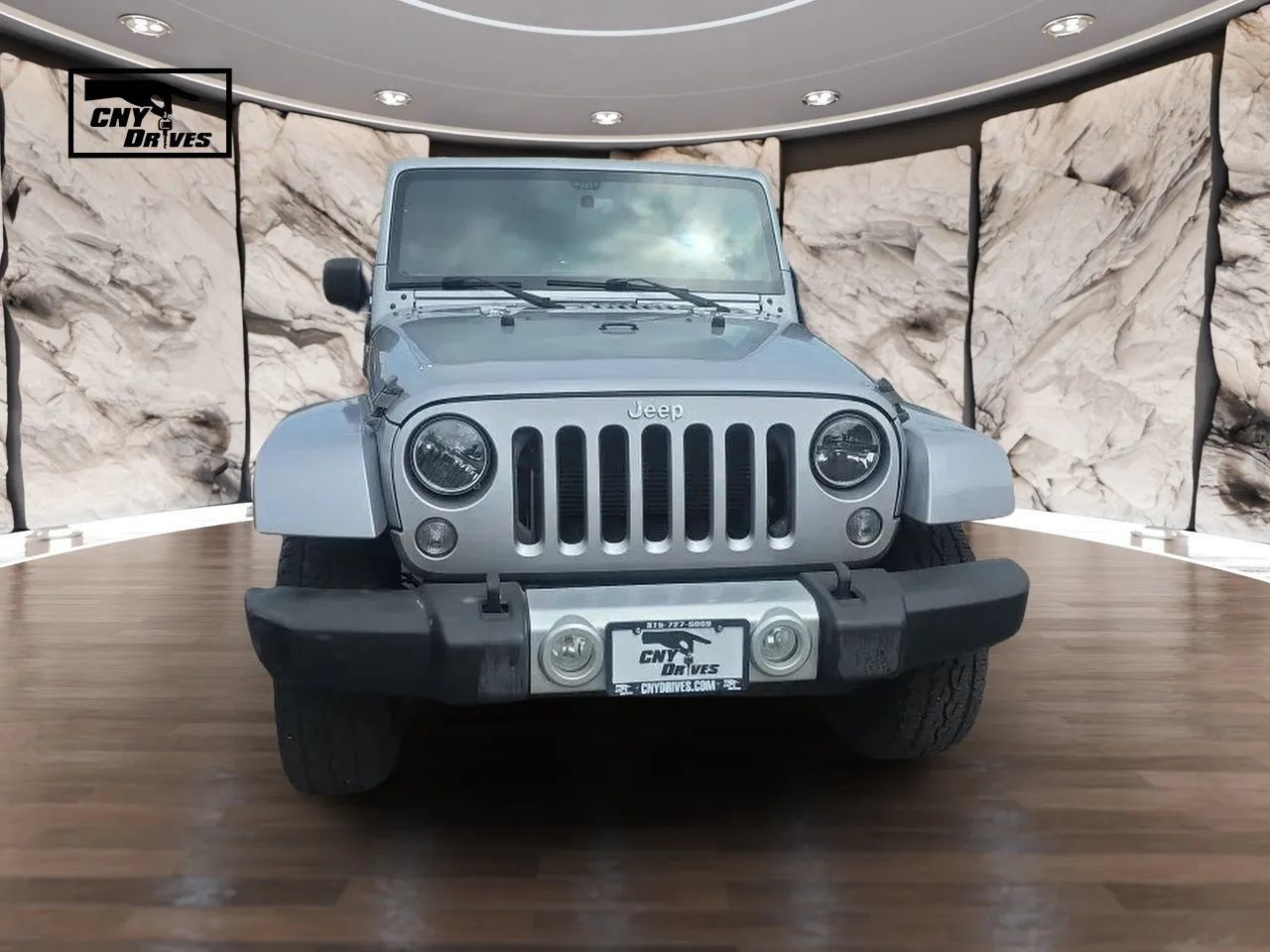 Used 2015 Jeep Wrangler Unlimited Sahara w/ Dual Top Group AWD/4WD image 2