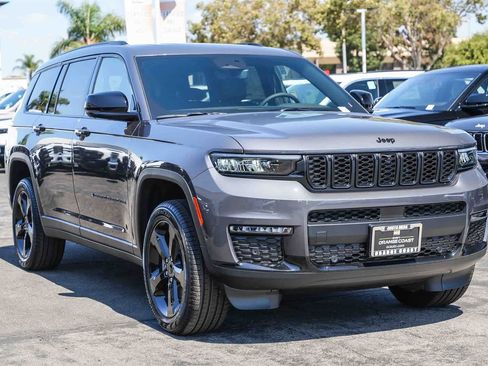 New 2025 Jeep Grand Cherokee L Limited w/ Luxury Tech Group II image 3