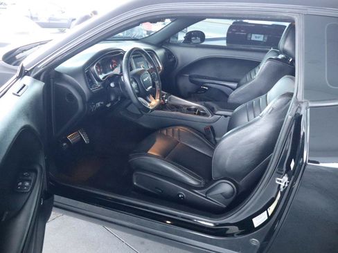 Used 2016 Dodge Challenger SRT Hellcat RWD image 14