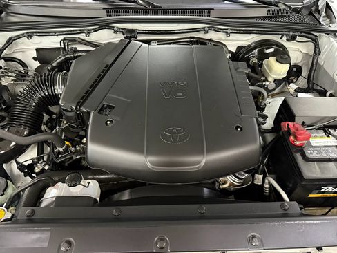 Used 2015 Toyota Tacoma PreRunner w/ SR5 Package RWD image 20