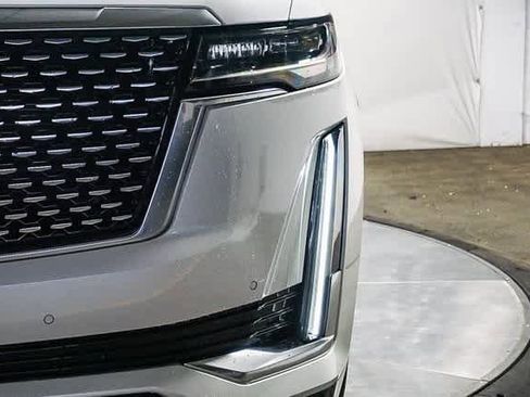 Used 2021 Cadillac Escalade Premium Luxury image 7