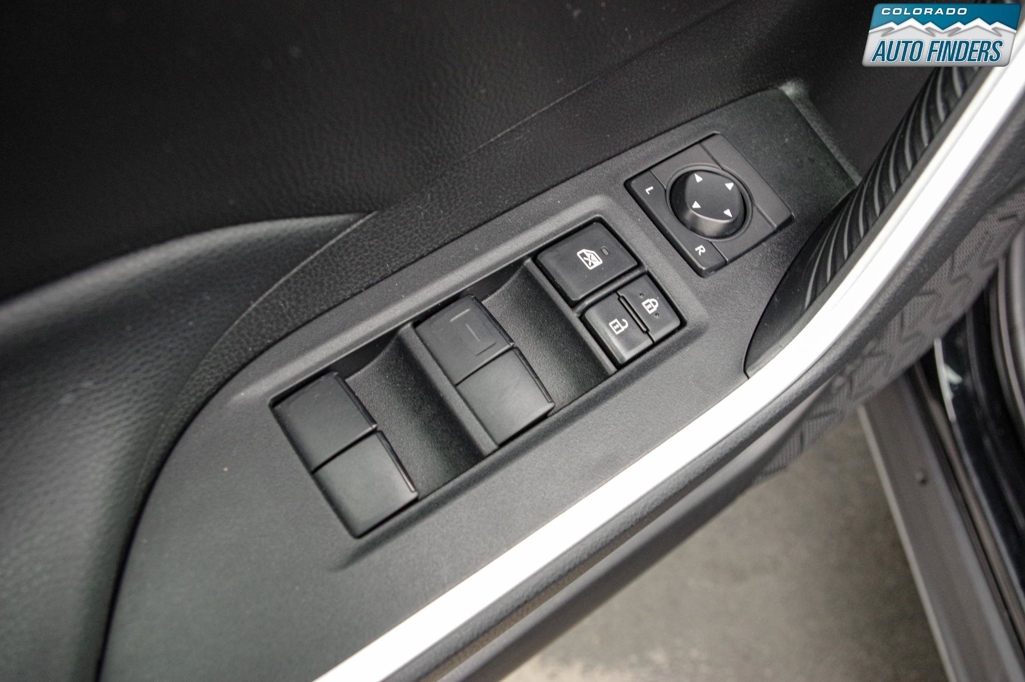 Used 2020 Toyota RAV4 XLE w/ Convenience Package AWD/4WD image 11