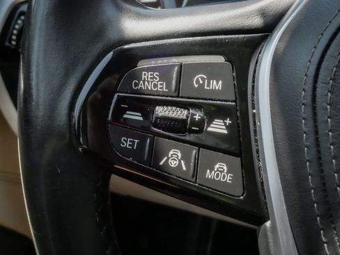 Used 2021 BMW 530i w/ Premium Package RWD image 18