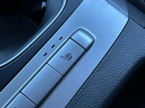Used 2024 Kia Carnival LX FWD image 35