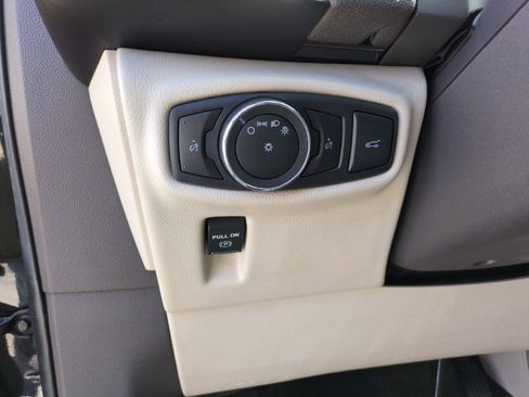 Used 2017 Lincoln MKX Select w/ Select Plus Package FWD image 17