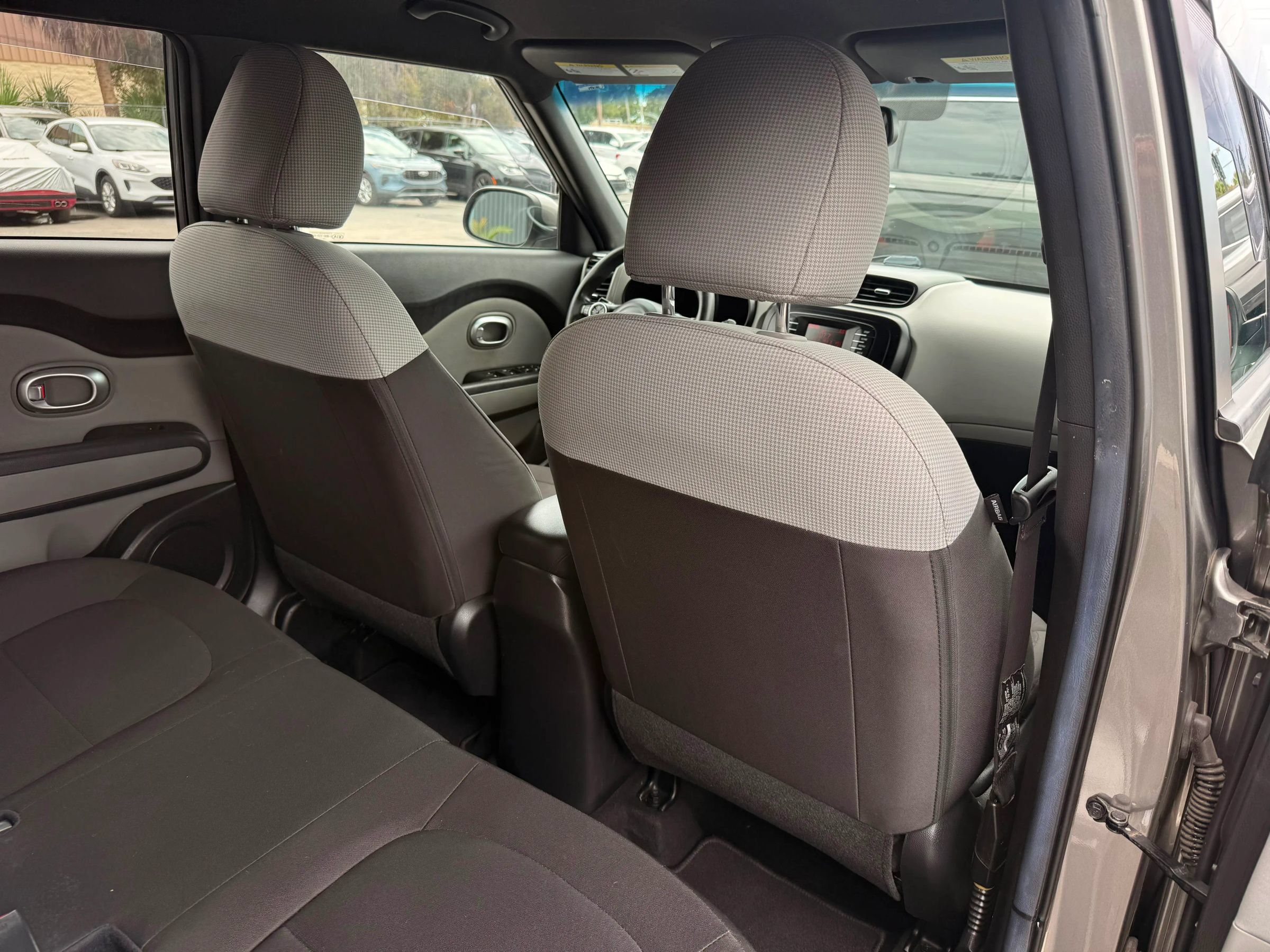 Used 2015 Kia Soul FWD image 19