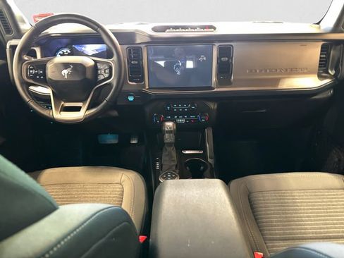 Used 2023 Ford Bronco Outer Banks w/ Sasquatch Package AWD/4WD image 11