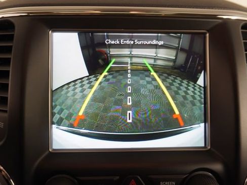 Used 2018 Jeep Grand Cherokee Limited image 28