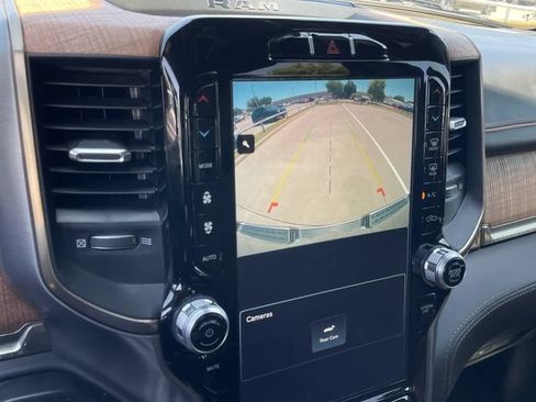 Used 2022 RAM 1500 Limited w/ Body Color Bumper Group AWD/4WD image 19