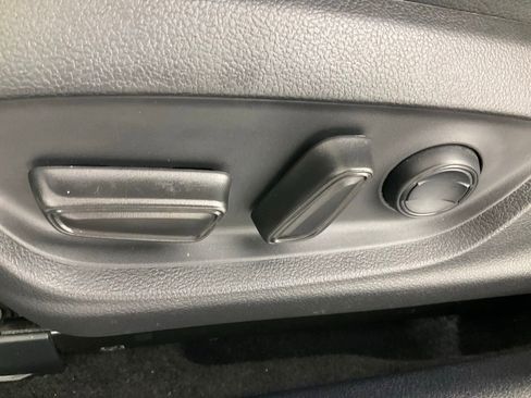 Used 2022 Toyota Camry SE image 22