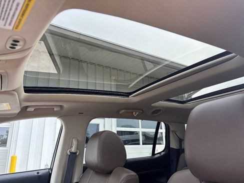 Used 2017 Lincoln MKT AWD w/ Technology Package image 10