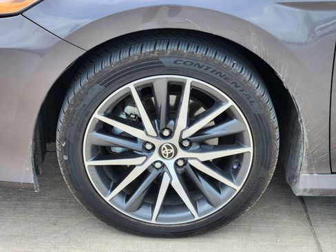 Used 2024 Toyota Camry XLE FWD image 11