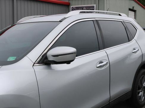 Used 2016 Nissan Rogue SL w/ SL Premium Package AWD/4WD image 4