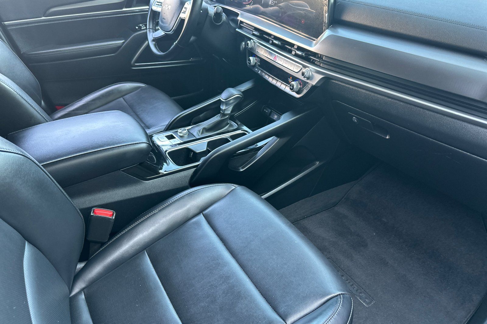Used 2024 Kia Telluride LX FWD image 18