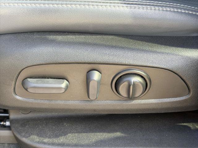 Used 2024 Buick Enclave Essence w/ Experience Buick Package AWD/4WD image 21
