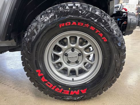 Used 2018 Jeep Wrangler Rubicon image 18