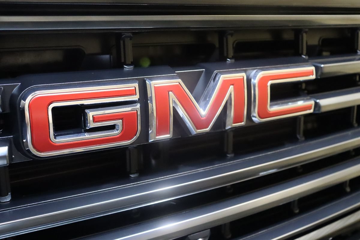 Used 2023 GMC Sierra 2500 AT4 w/ AT4 Premium Plus Package AWD/4WD image 14