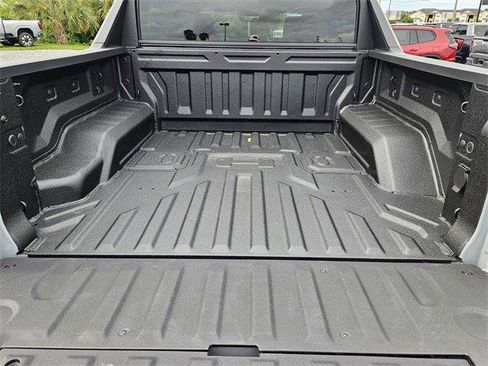 New 2026 GMC Hummer EV 4x4 Crew Cab image 13