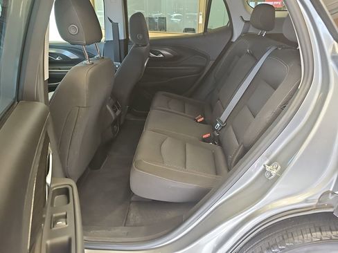 Used 2024 GMC Terrain SLE FWD image 31