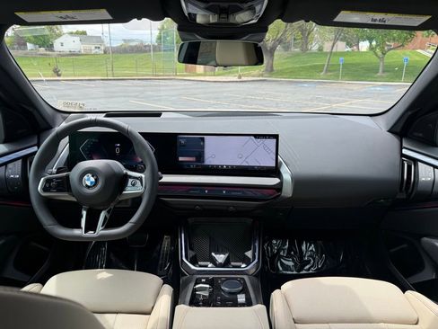 Used 2025 BMW X3 xDrive30i w/ Premium Package AWD/4WD image 12