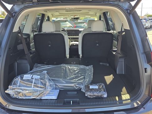 New 2025 Kia Telluride S image 10