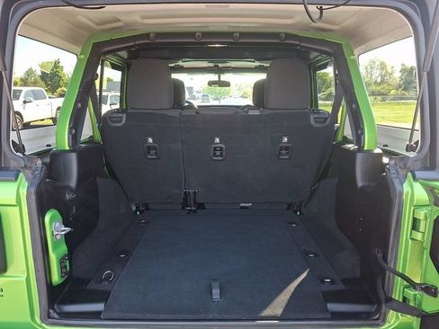 Used 2018 Jeep Wrangler Unlimited Sport S AWD/4WD image 28