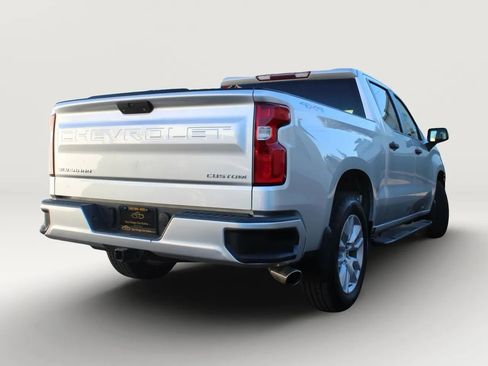 Used 2019 Chevrolet Silverado 1500 Custom w/ Custom Value Package image 5