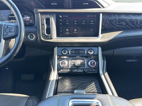 Used 2023 GMC Yukon XL Denali image 37