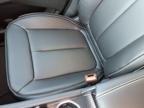 New 2025 Jeep Grand Cherokee Limited image 32