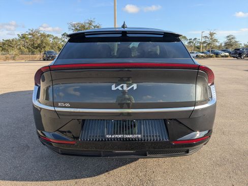 Certified 2022 Kia EV6 Wind image 6