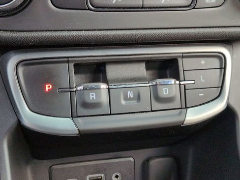 Certified 2024 GMC Terrain SLE image 30