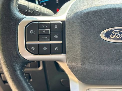 Used 2023 Ford Expedition XLT RWD image 18