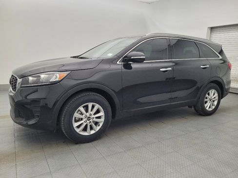 Used 2019 Kia Sorento LX w/ LX Convenience Package image 2